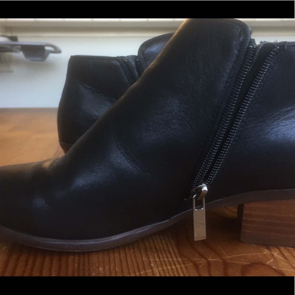 Crown Vintage Tabitha Black Booties